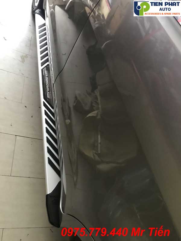 gan be buoc chan cho toyota innova 2017-2019 tai tphcm