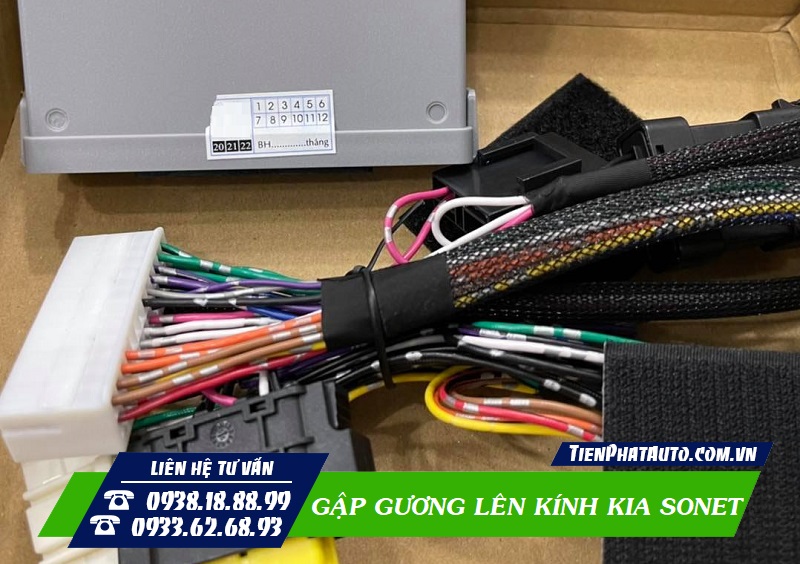 Gập gương lên kính là trang bị cần thiết nên lắp cho Kia Sonet