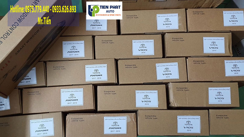 gap-guong-len-xuong-kinh-cho-innova-fortuner-vios-2