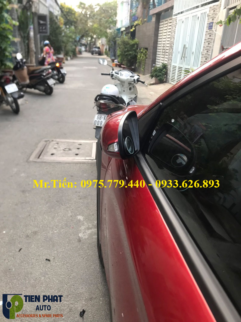 gap-guong-tu-dong-cho-hyundai-kona