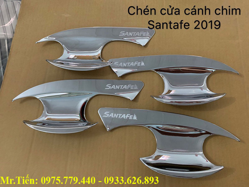 hom-tay-cua-cho-Hyundai-Santafe