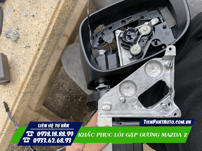 Tiến Phát Auto chuyên khắc phục tình trang lỗi gập gương Mazda 2