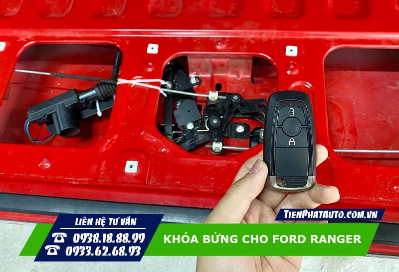 Khóa bửng cho xe Ford Ranger tích hợp sử dụng trên chìa khóa zin