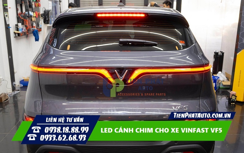 Hình ảnh led cánh chim Vinfast VF5 được lắp phía sau xe