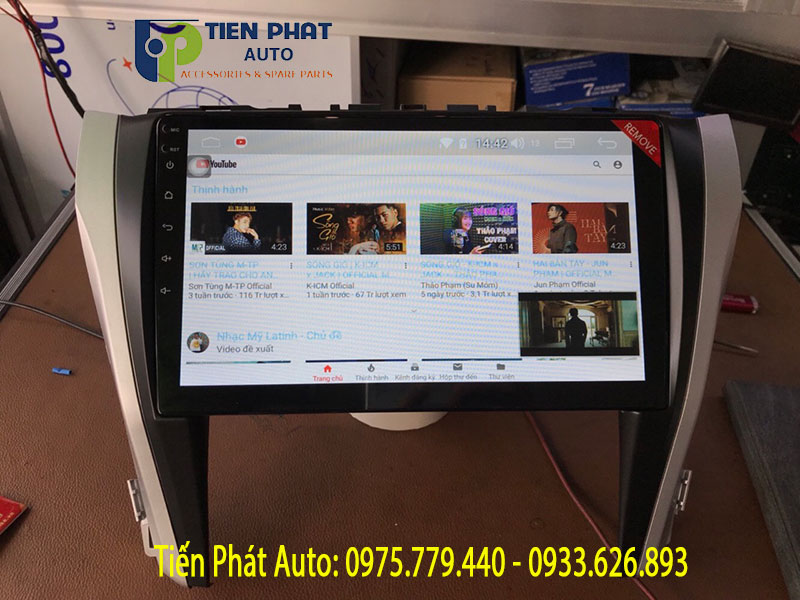 man-hinh-Android-cam-sim-4G-cho-Camry-2019