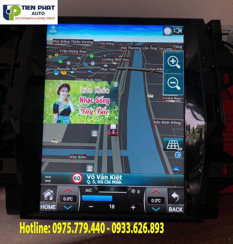 man-hinh-Tesla-cho-xe-Fortuner-2014-2019