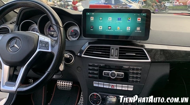 Hình ảnh màn hình Android Mercedes lắp trên dòng C Class (2011 - 2015)