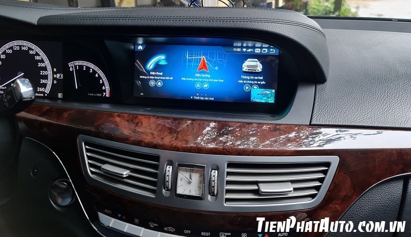 Hình ảnh màn hình Android Mercedes lắp trên dòng S Class (2005 - 2013)