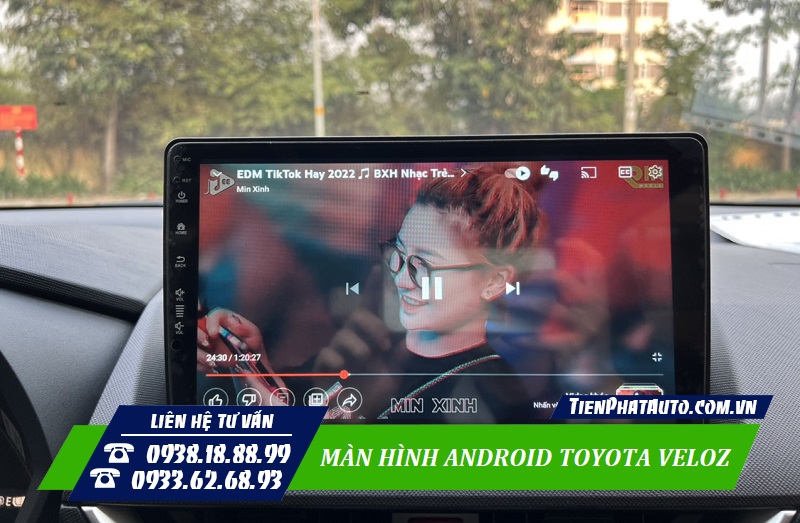 Màn hình Toyota Veoz Cross 2022 giúp đáp ứng nhu cầu giải trí