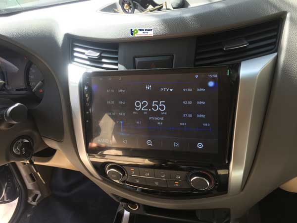 dvd theo xe nissan navara uy tin tai tphcm