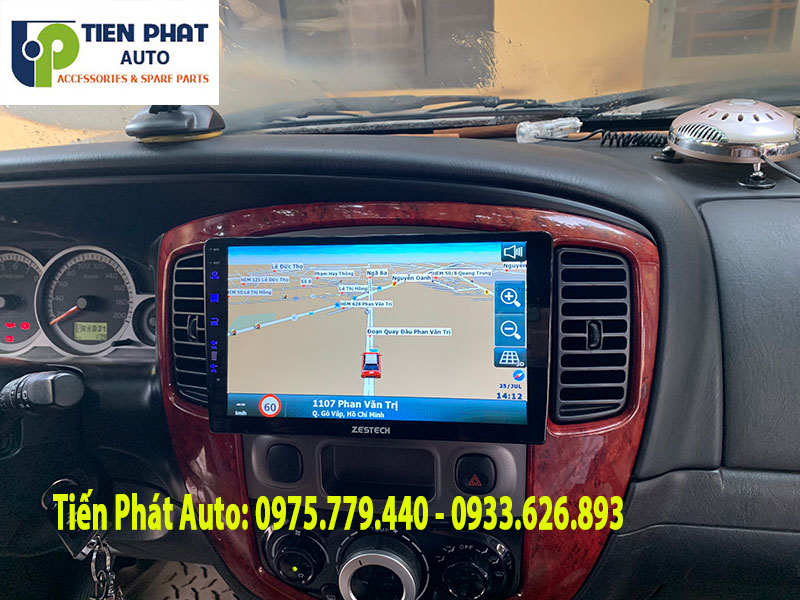 man-hinh-dvd-android-cho-xe-Ford-Escape