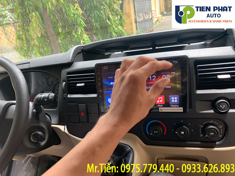man-hinh-dvd-android-cho-xe-ford-transit
