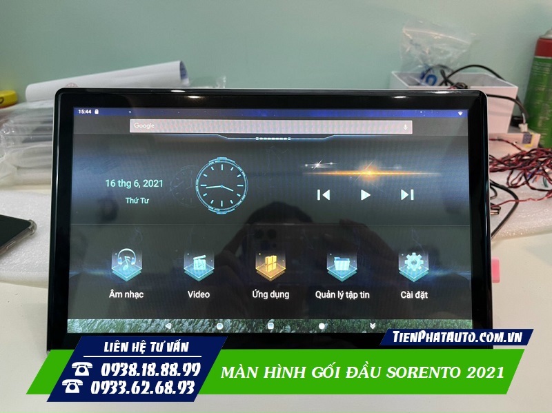 Màn hình gối đầu là thiết bị giải trí không thể nào thiếu trên xe