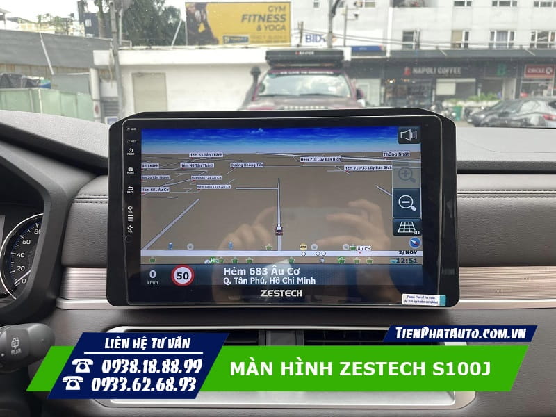 Màn hình Zestech S100J tích hợp chỉ đường và cảnh báo giao thông