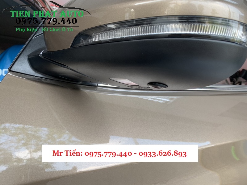 mat-camera-ben-trai-tren-xe-hyundai-tucson-2016