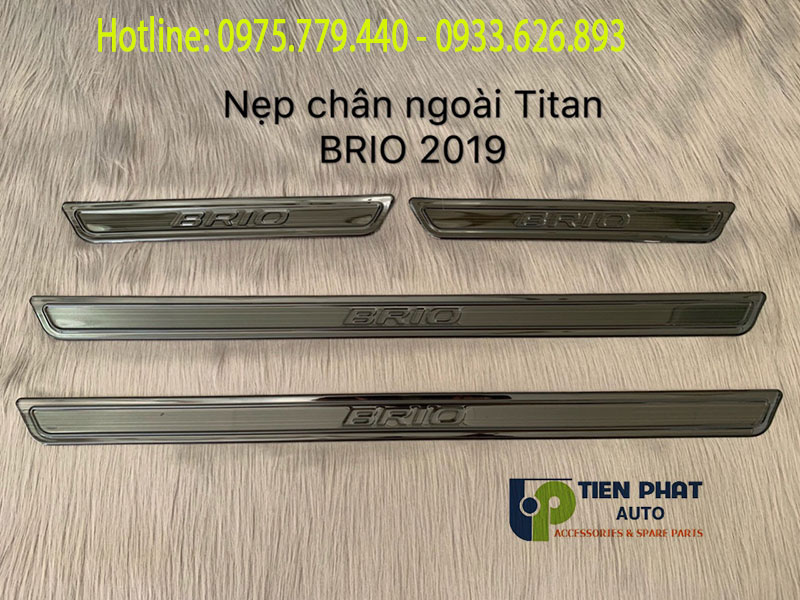 nep-chan-ngoai-xe-Brio-2019