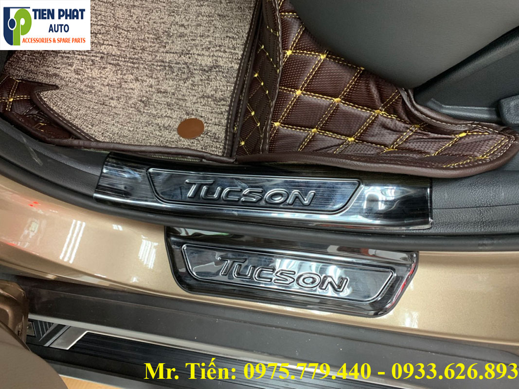 nep-chong-tray-cho-hyundai-tucson