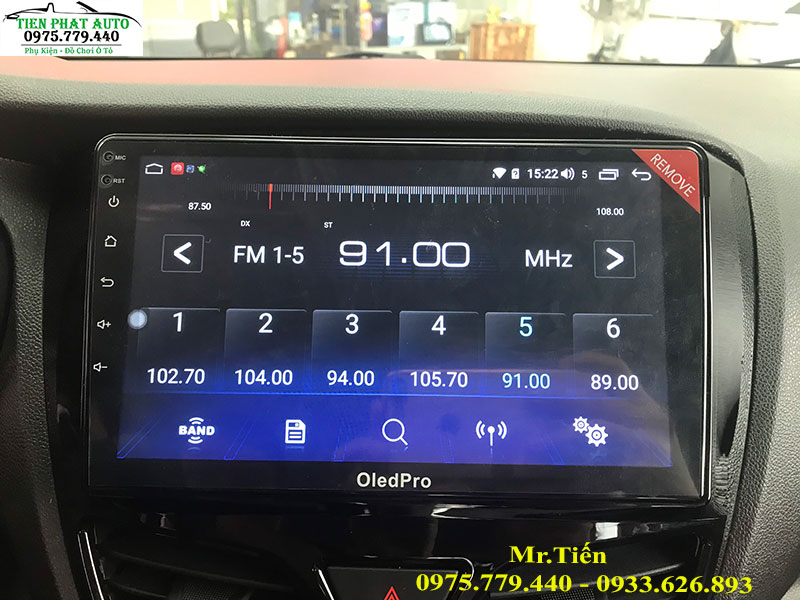 nghe-dai-radio-day-du-moi-tan-so-tren-man-hinh-dvd-o-to