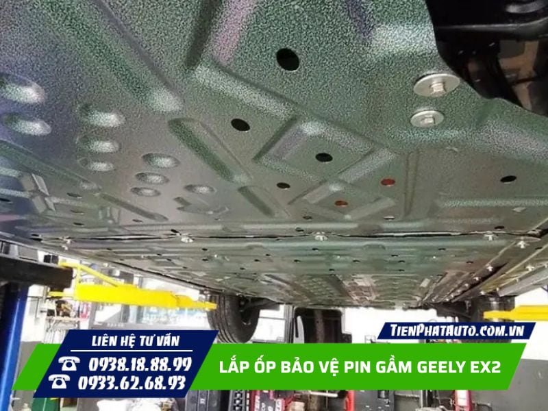 lắp ốp bảo vệ pin gầm geely ex2 giúp hạn chế sỏi đá bắn vào pin
