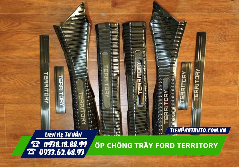 Trọn bộ ốp chống trầy bậc cửa trong ngoài của xe Ford Territory