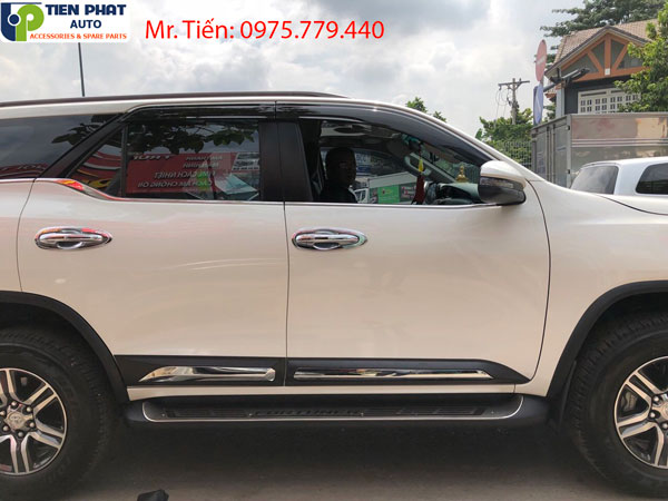 Ốp hông xe - đồ chơi cho Toyota Fortuner 2018 chính hãng tại Tiến Phát Auto