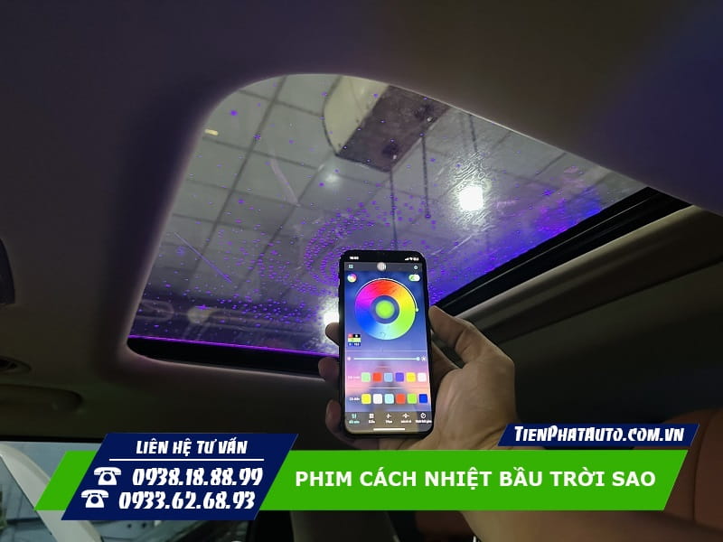 Bạn có thể tùy chỉnh màu sắc và chế độ hiển thị ngay trên điện thoại