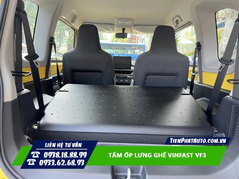 Tấm ốp lưng ghế Vinfast VF3 giúp dễ vệ sinh và bảo vệ lưng ghế hiệu quả