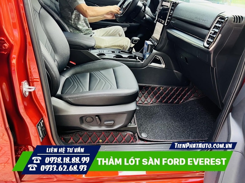 Thảm lót sàn Ford Everest 2023 giúp giữ vệ sinh nội thất xe hiệu quả