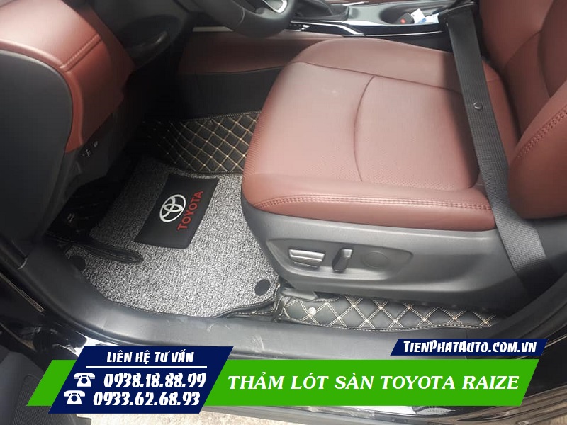 Hình ảnh thảm lót sàn Toyota Raize bên ghế tài