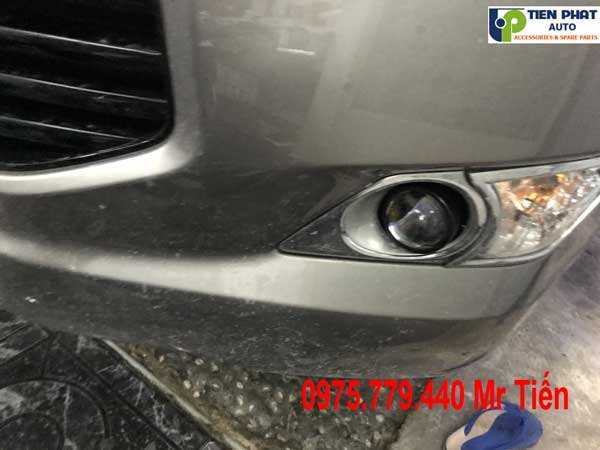 tienphatauto chuyen do bi gam o to, nang cap anh sang cho toyota innova 2018