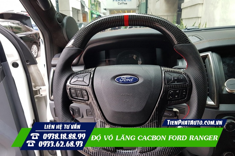 Độ vô lăng Cacbon Ford Ranger giúp nội thất nổi bật hơn