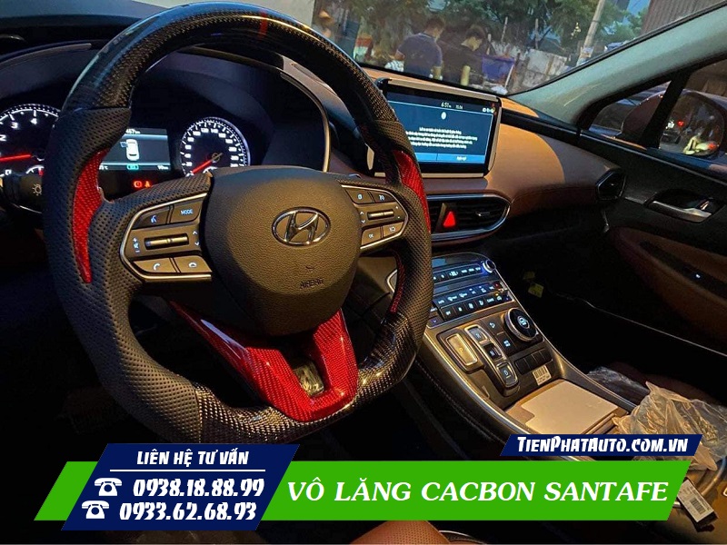 Hình ảnh vô lăng Cacbon Santafe 2021 lắp đặt tại Tiến Phát Auto