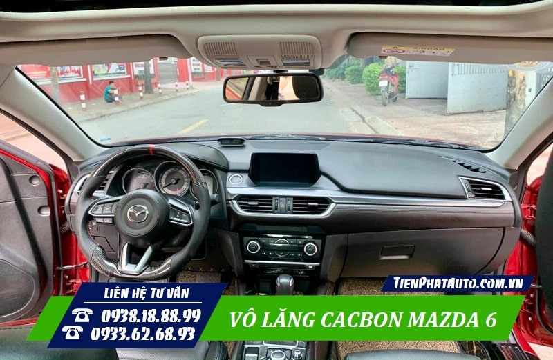 Vô lăng cacbon Mazda 6 giúp mang lại không gian nổi bật hơn