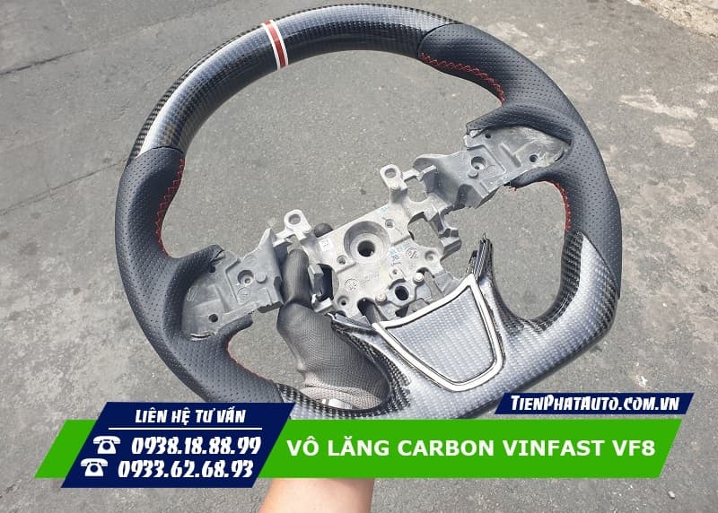 Hình ảnh mẫu vô lăng độ Carbon dành cho xe Vinfast VF8