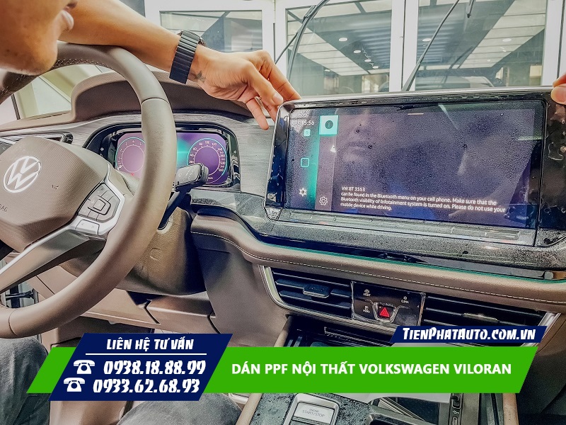 Dán PPF nội thất Viloran vị trí màn hình giải trí trung tâm
