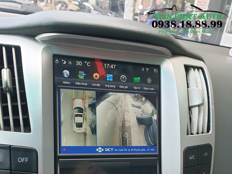 Hình ảnh hiển thị camera góc bên phải xe