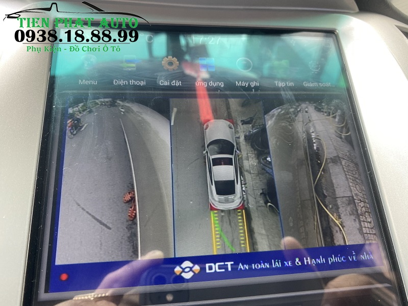 Hình ảnh hiển thị camera hai bên hông phía sau xe