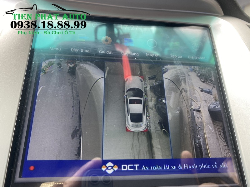 Hình ảnh hiển thị camera hai bên hông phía trước xe