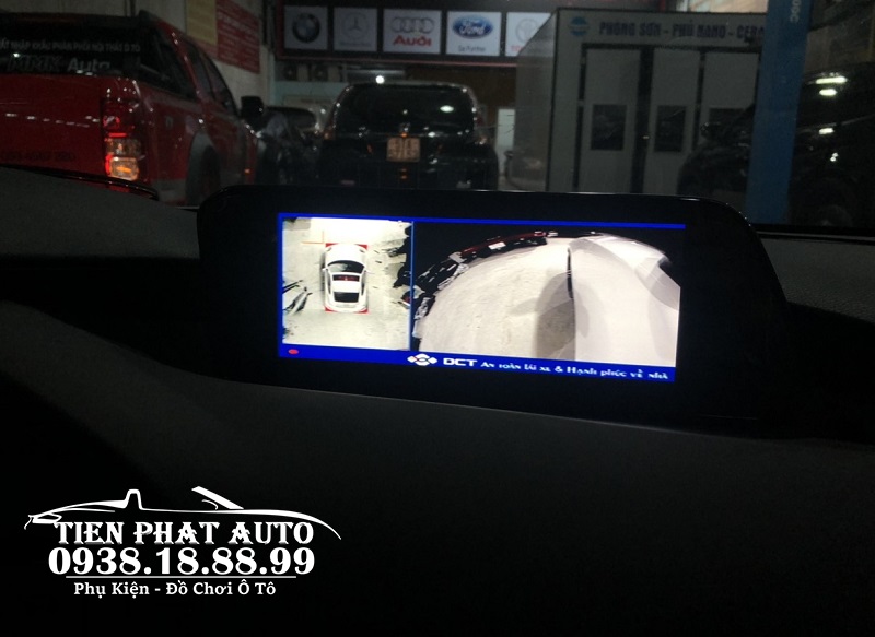 Màn hình hiển thị camera góc bên trái khi bật xi nhan bên trái