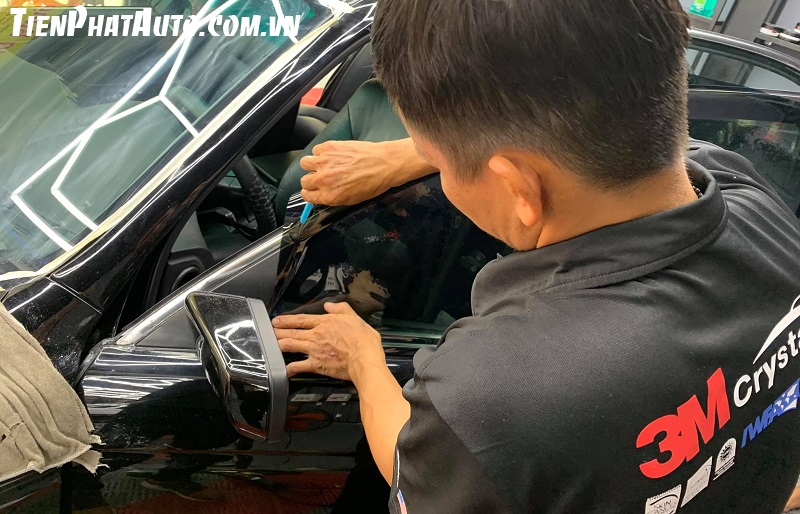 Dán phim cách nhiệt cho xe Toyota Raize