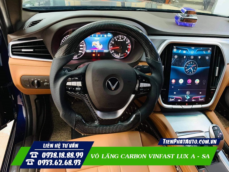 Khoang nội thất sang trọng hơn đi khi độ vô lăng Carbon Vinfast Lux A - SA