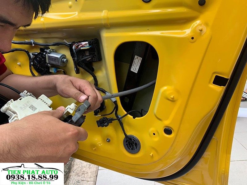 Cửa Hít Tự Động Cho Mazda 6