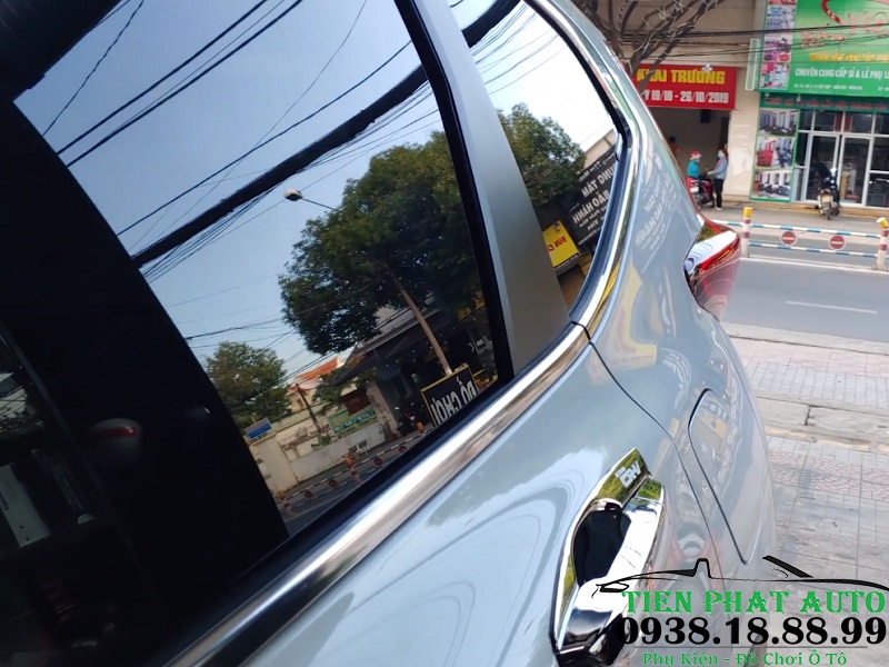 Dán Phim Cách Nhiệt Cao Cấp Cho Xe Honda CRV Tại Tiến Phát Auto