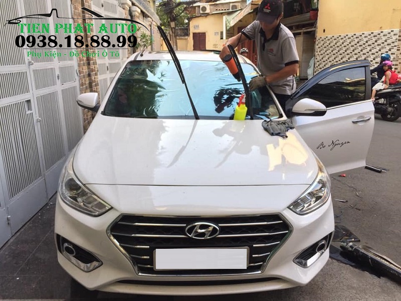 Dán Phim Cách Nhiệt Cho Xe Hyundai Accent Tại TPHCM