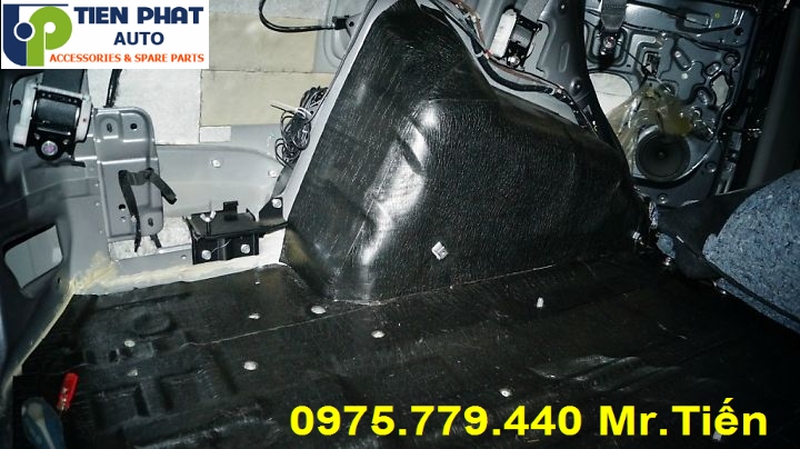 Dịch Vụ Dán Chống Ồn Cách Âm Cho Xe Nissan Teana Làm Tận Nơi