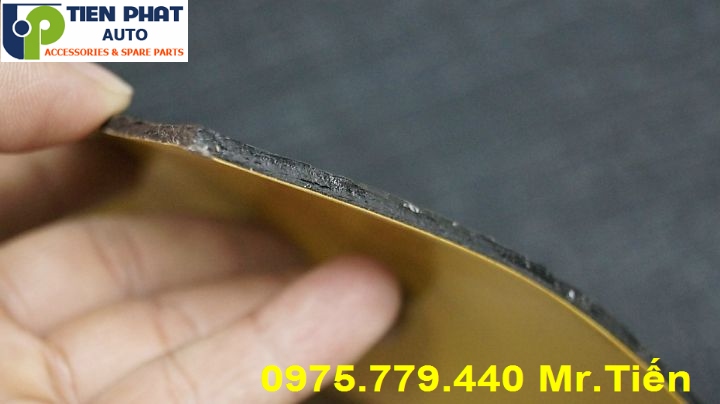 Dịch Vụ Dán Chống Ồn Cách Âm Cho Xe Toyota Innova Làm Tận Nơi