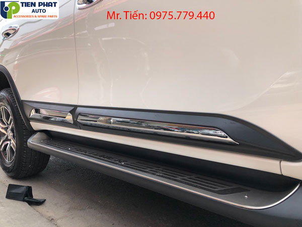 ỐP LƯỜN HÔNG CHO XE TOYOTA FORTUNER 2018 TẠI TPHCM